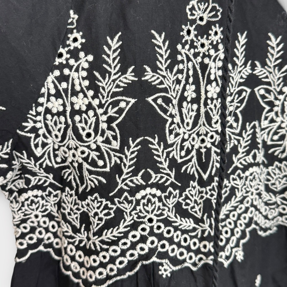 Jennifer &‎ Grace Embroidered Tassel Tie Blouse Black White Boho Peasant Top M - Picture 10 of 10